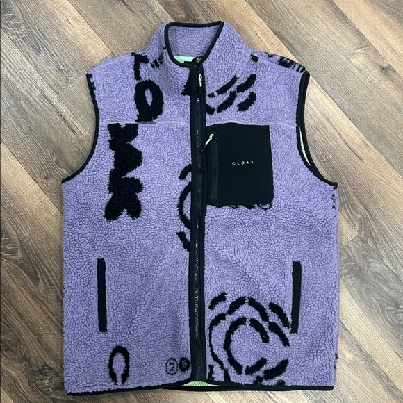 cloak Other - Cloak Brand Hidden In Plain Sight Sherpa Vest Size Medium, purple and black